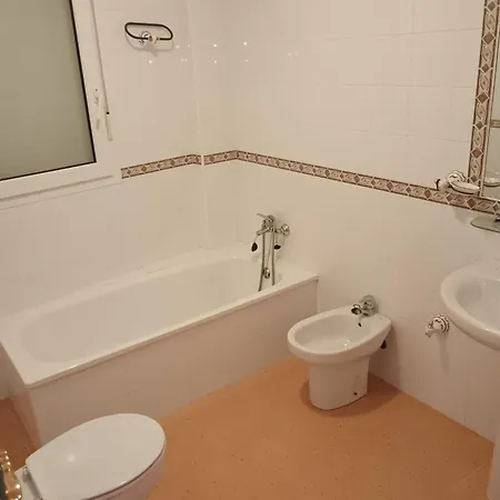 Ninos Apartman